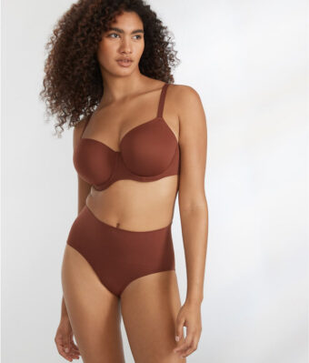 Bare The Smoothing Seamless Brief